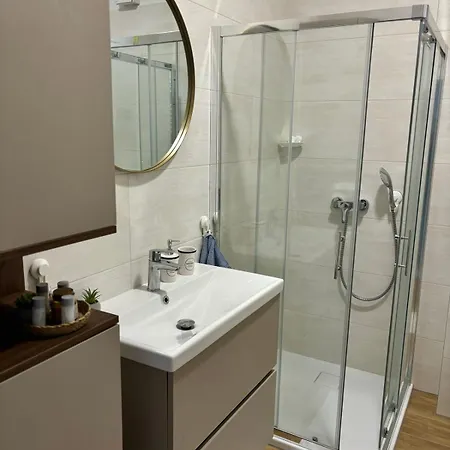 Pula Central Apartments דירה